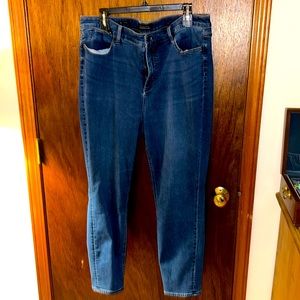 Talbots Flawless Five Pocket Jegging, size 18, inseam is 27 inches